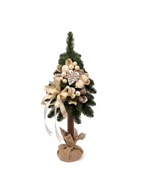 Kleiner k&uuml;nstlicher Weihnachtsbaum auf Stamm 65 cm vor wei&szlig;em Hintergrund, mit silbergr&uuml;nen Nadeln und festlichem Weihnachtsschmuck. 