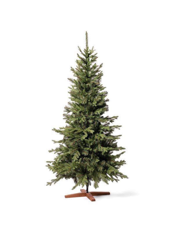 Schlanker künstlicher Weihnachtsbaum FairyTrees FT05-180 – 180 cm hohe Nordmanntanne mit spritzgegossenen PE-Zweigen und einem eleganten Holzständer.