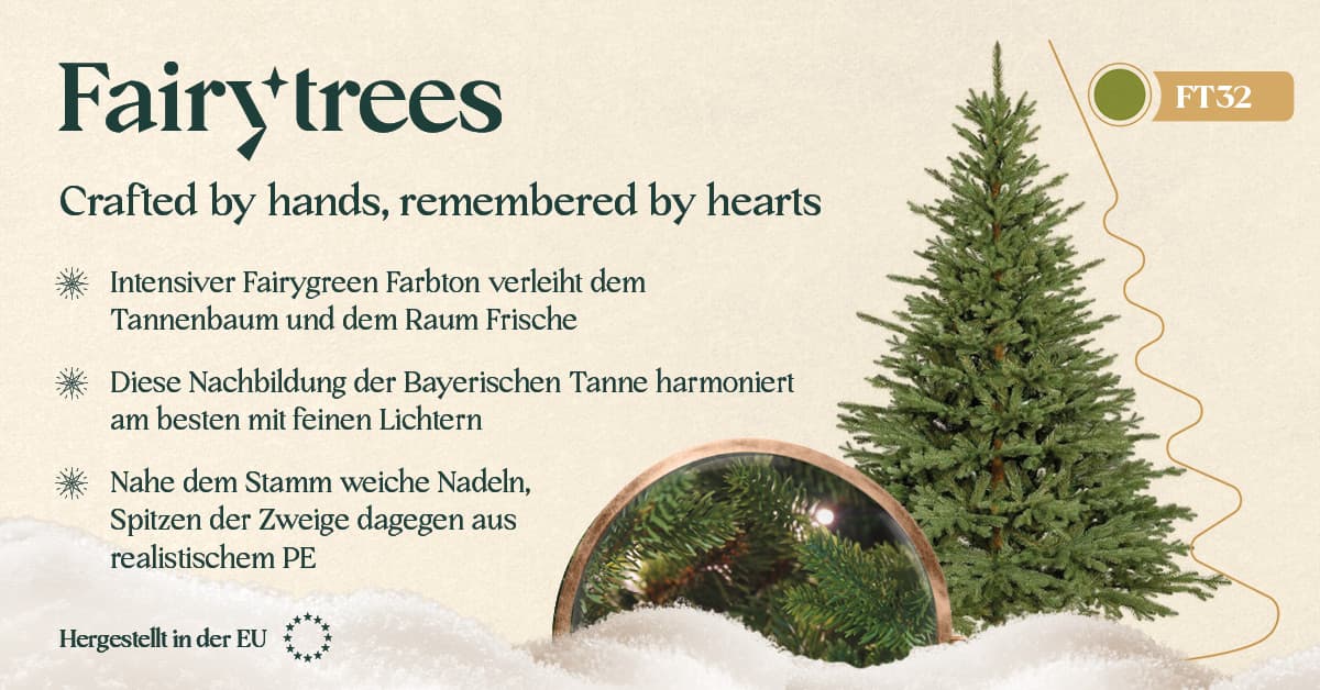 Grafik mit den wichtigsten Merkmalen des k&uuml;nstlichen Weihnachtsbaums FairyTrees FT32 Bayerische Tanne, mit einem Foto des gesamten Baums und dem Hinweis auf hybride Nadeln aus PE und PVC.
